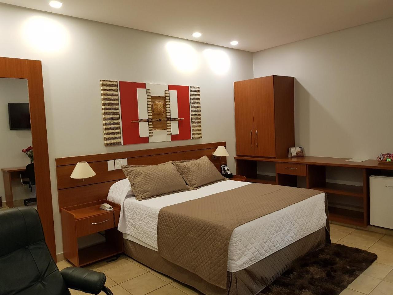 Hotel Das Palmeiras Paracatu Dış mekan fotoğraf